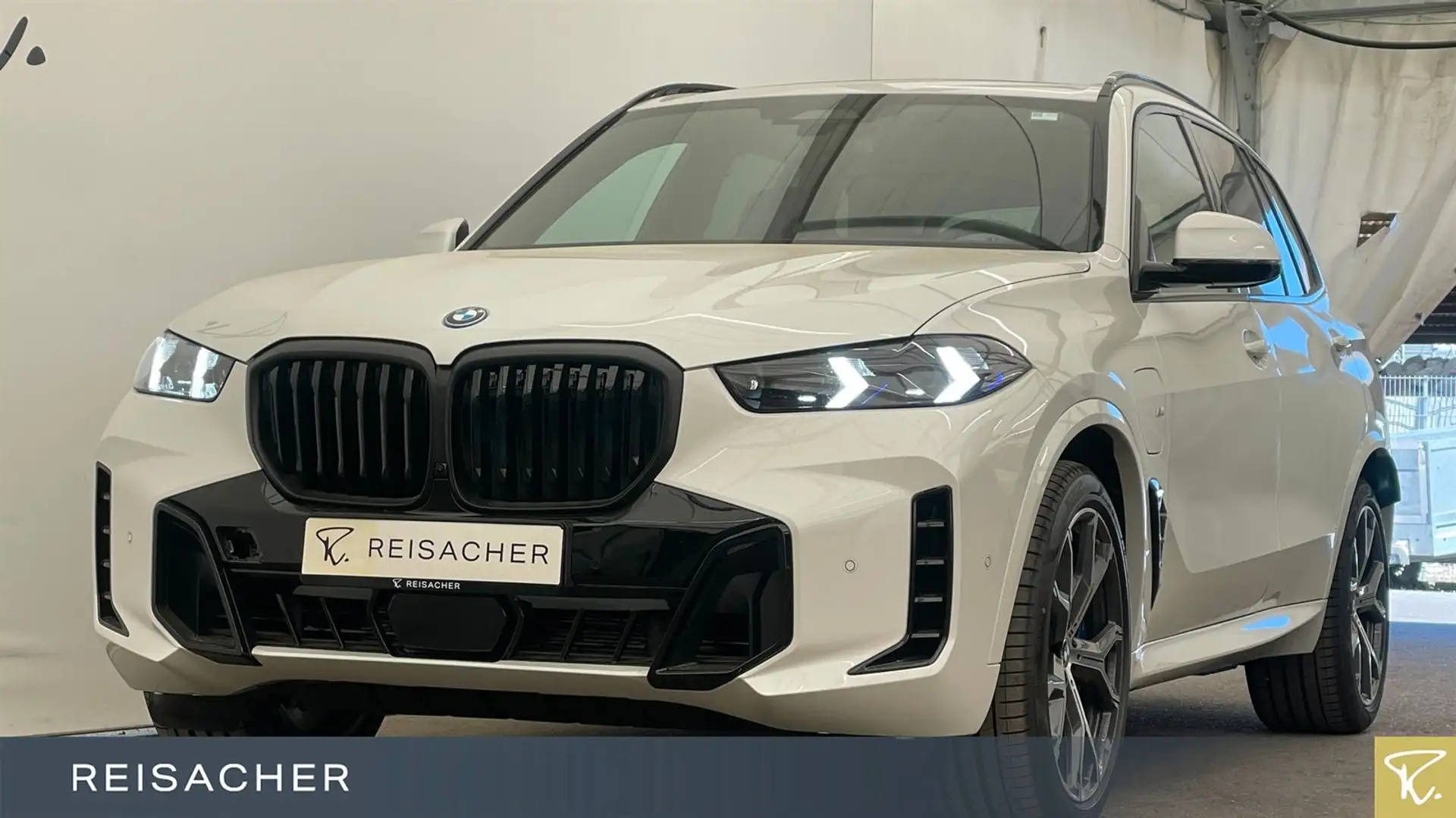 BMW X5 50e 2026 흰색 사진 1