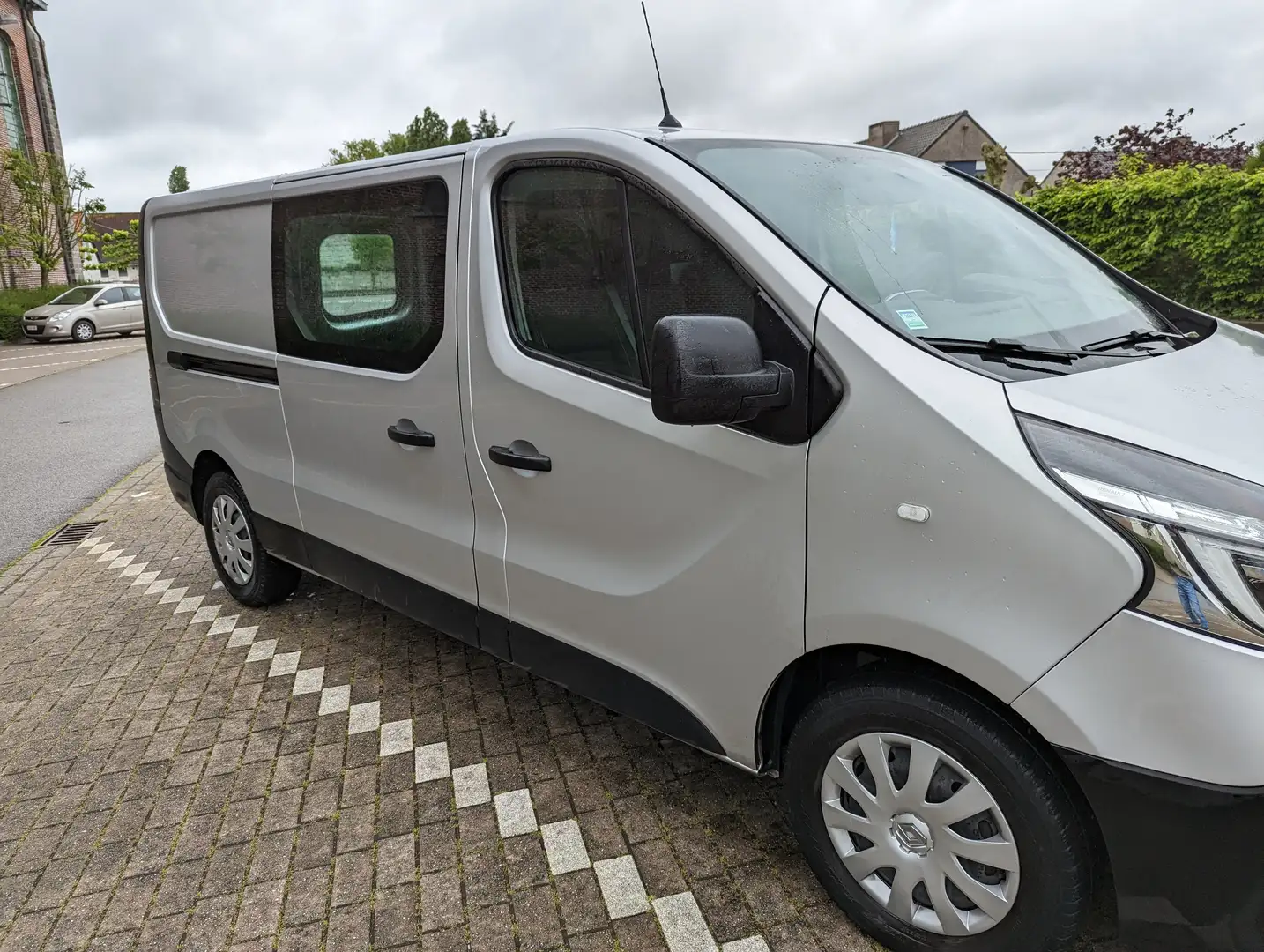 Renault Trafic RENAULT TRAFIC 2.0 DCI 88KW GRAND CONFORT LWB 2.9T Silver - 1