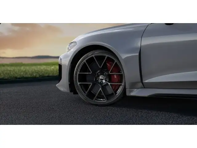 Audi RS5 view 8