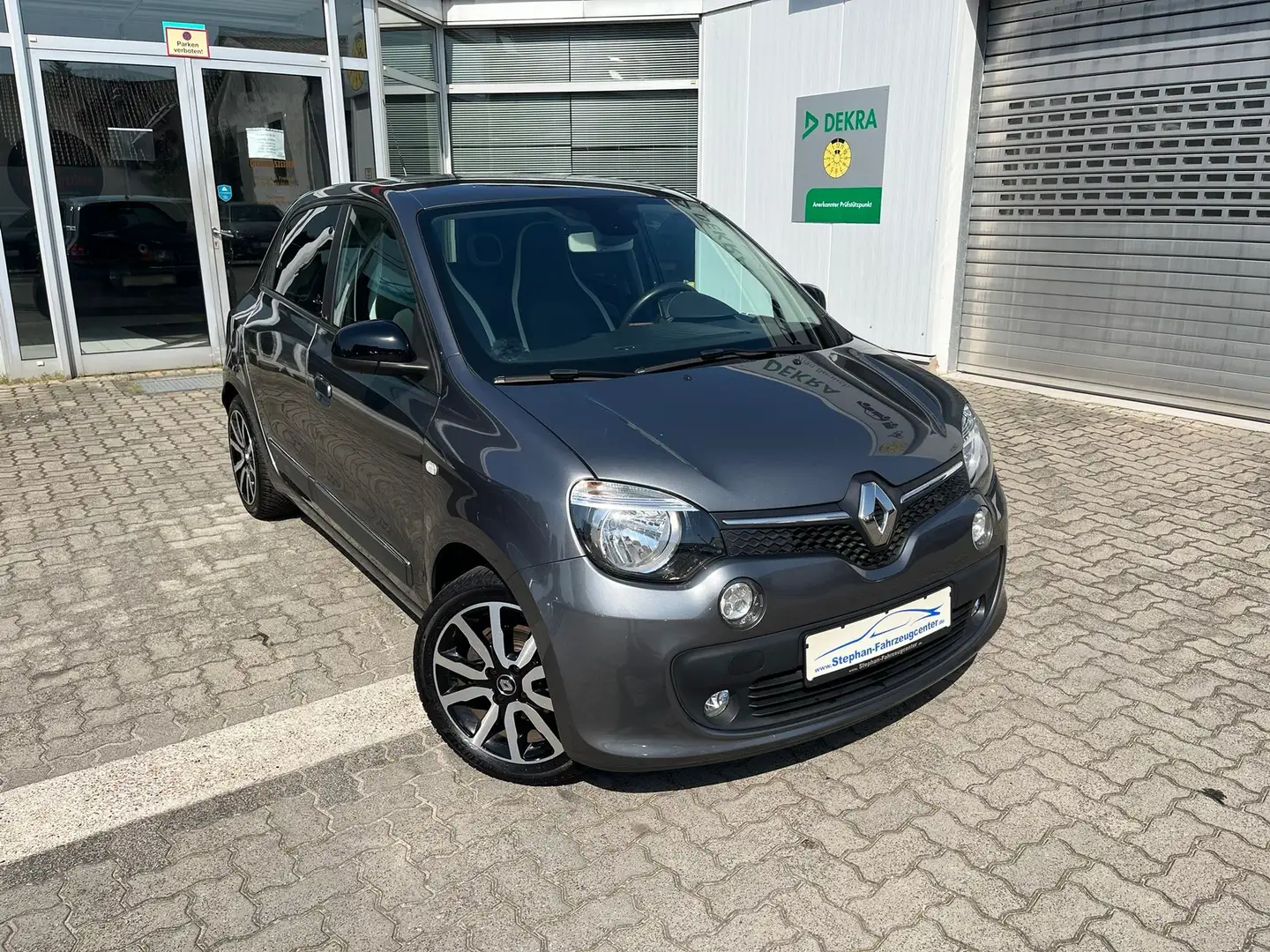 Renault Twingo Cosmic Automatik mit Klima/ABS/ESP/SHZ/Met./Alus/ - 1