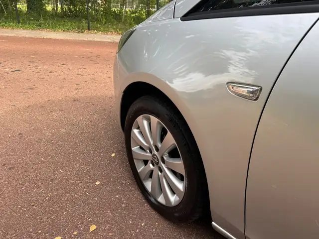 Opel Zafira Tourer view 11