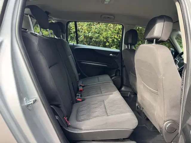 Opel Zafira Tourer view 14