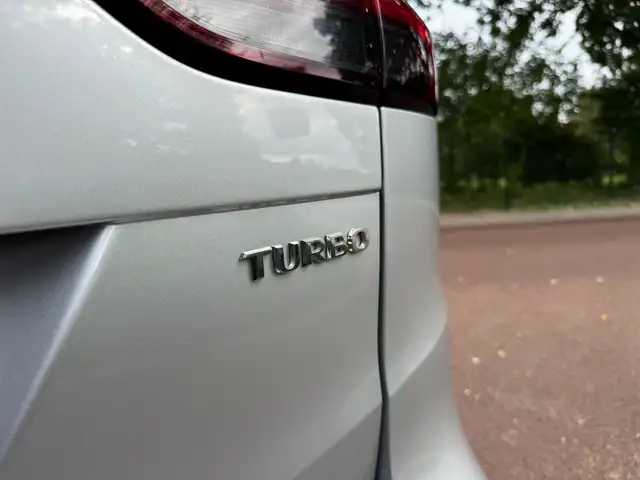 Opel Zafira Tourer view 23