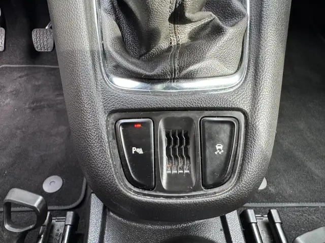 Opel Zafira Tourer view 20