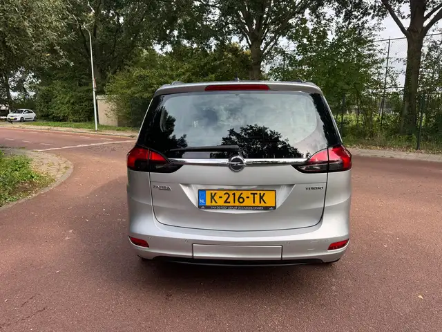 Opel Zafira Tourer view 8