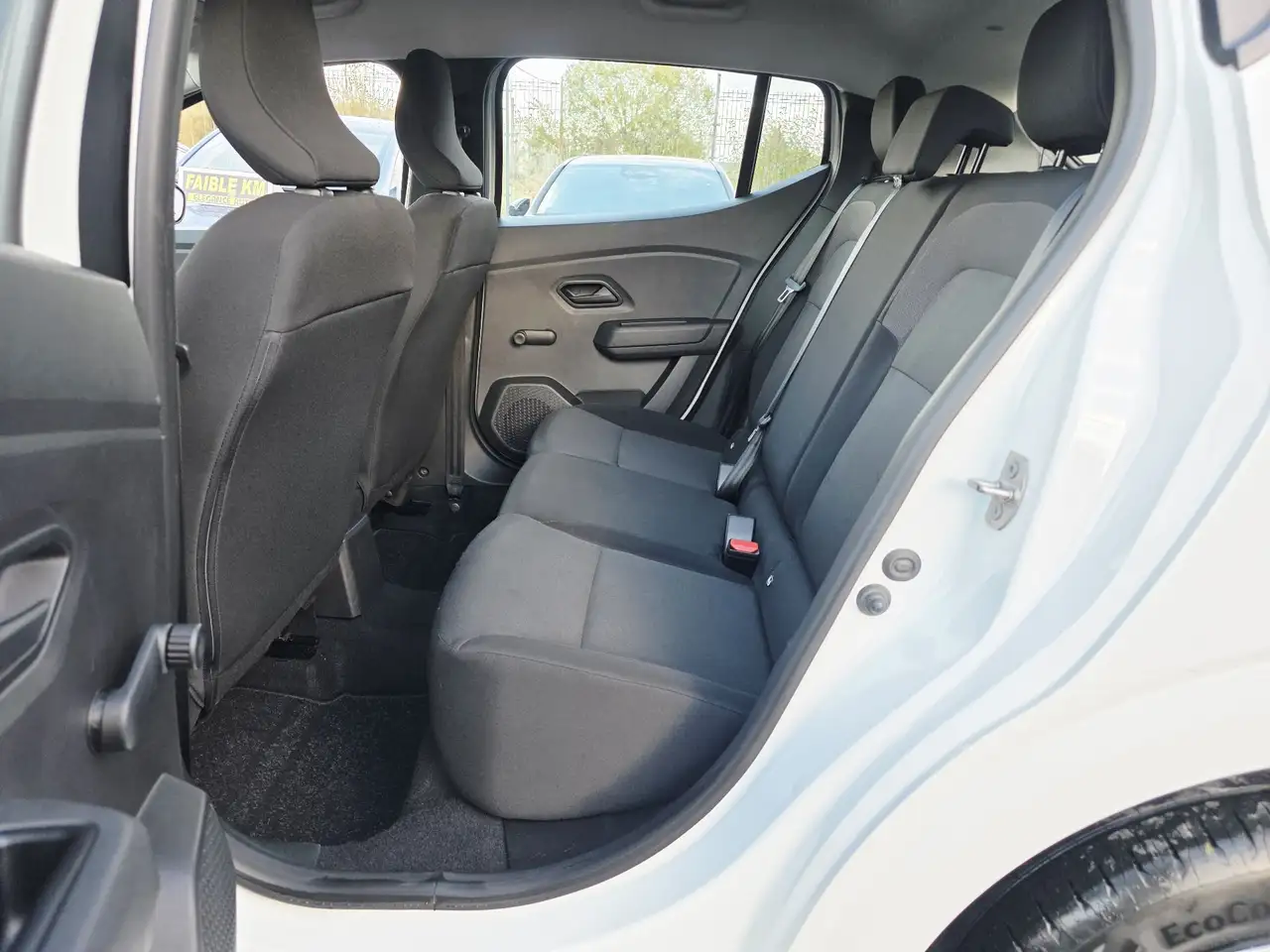 Dacia Sandero Sandero 1.0i SCe Essential-Carnet-Garantie 18
