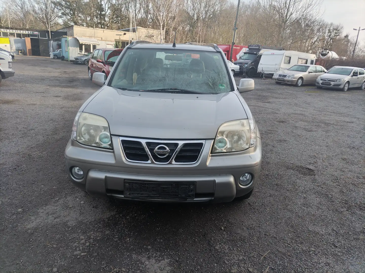 Nissan X-Trail 2.5 4x4 Elegance Grau - 1