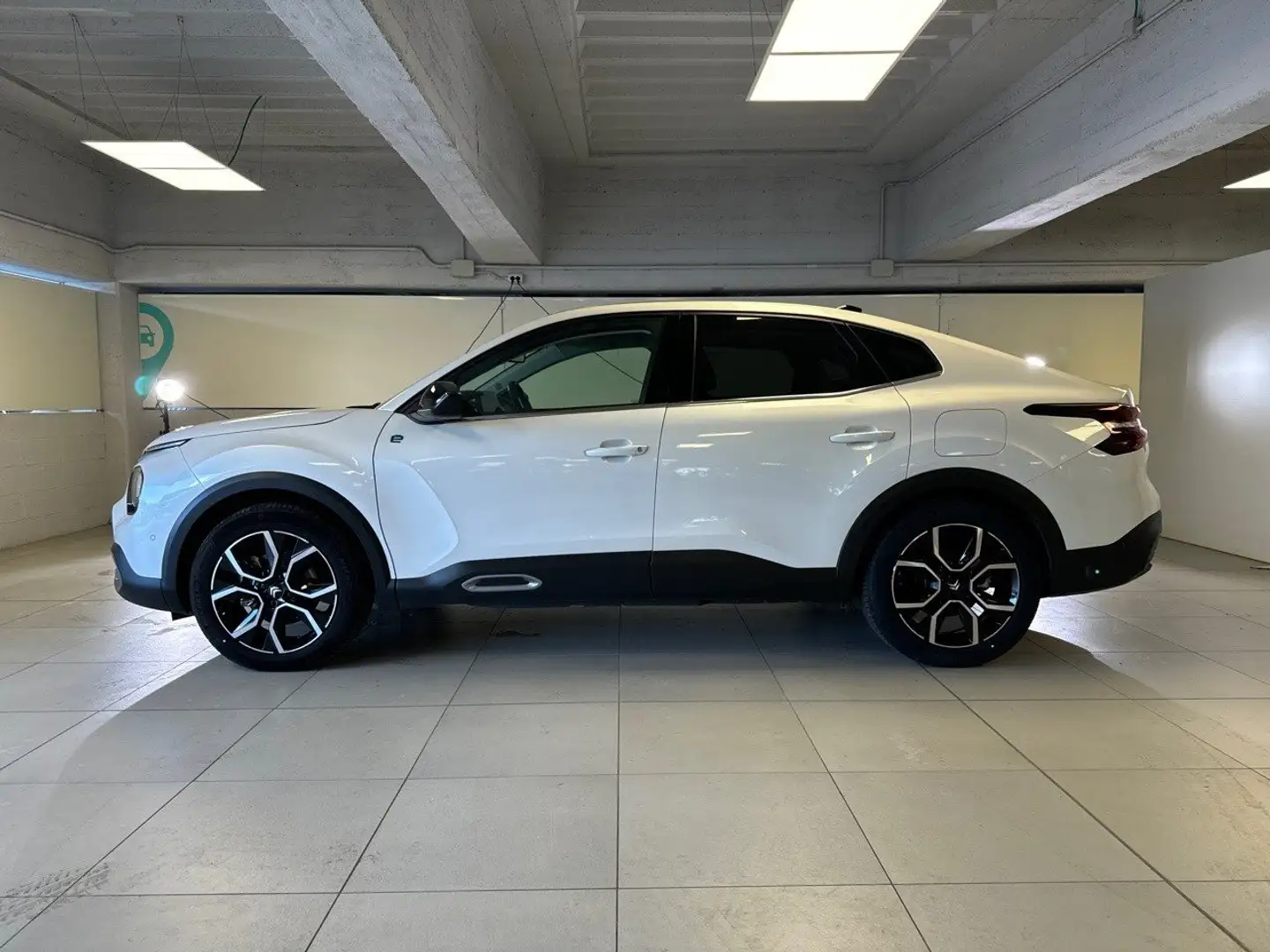 Citroen C4 X 100kW E Shine 50kWh Bianco - 2