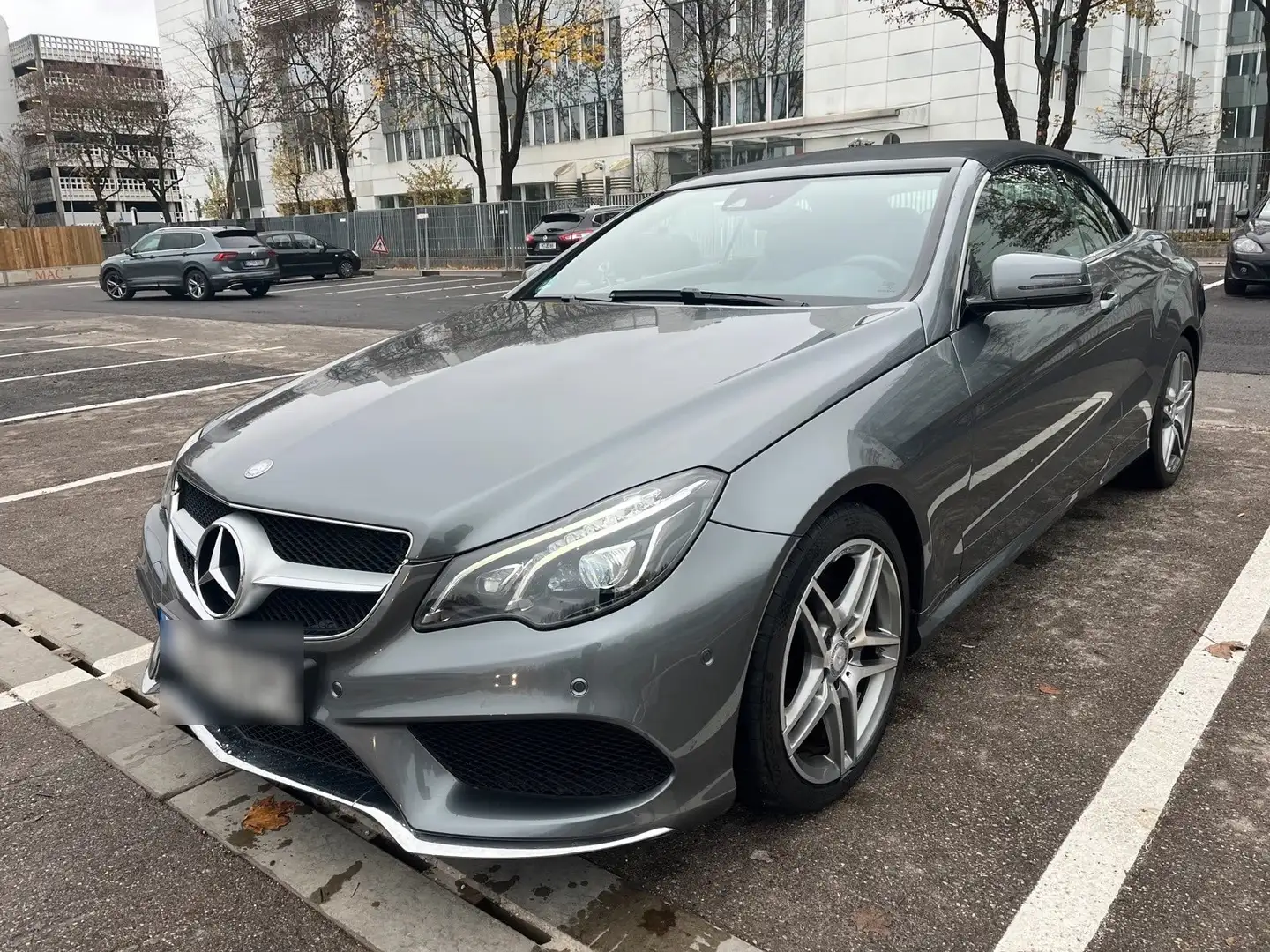 Mercedes-Benz E 400 E 400 Cabrio 7G-TRONIC Sport Edition Šedá - 1