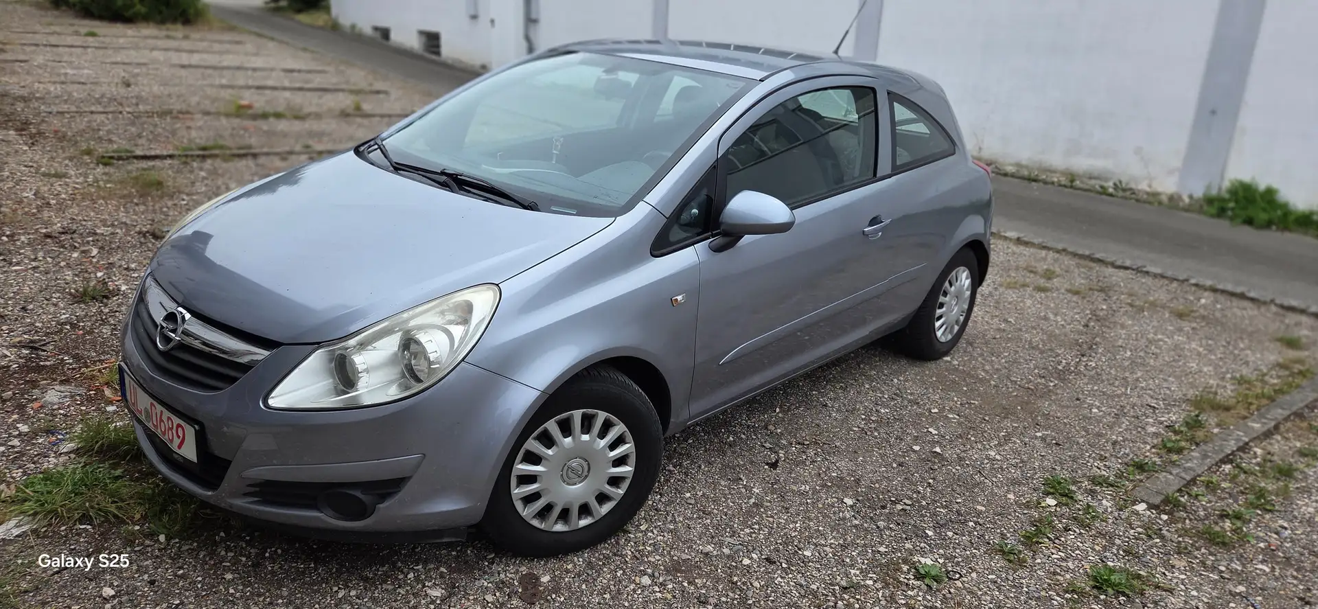 Opel Corsa 1.2 16V Blauw - 1
