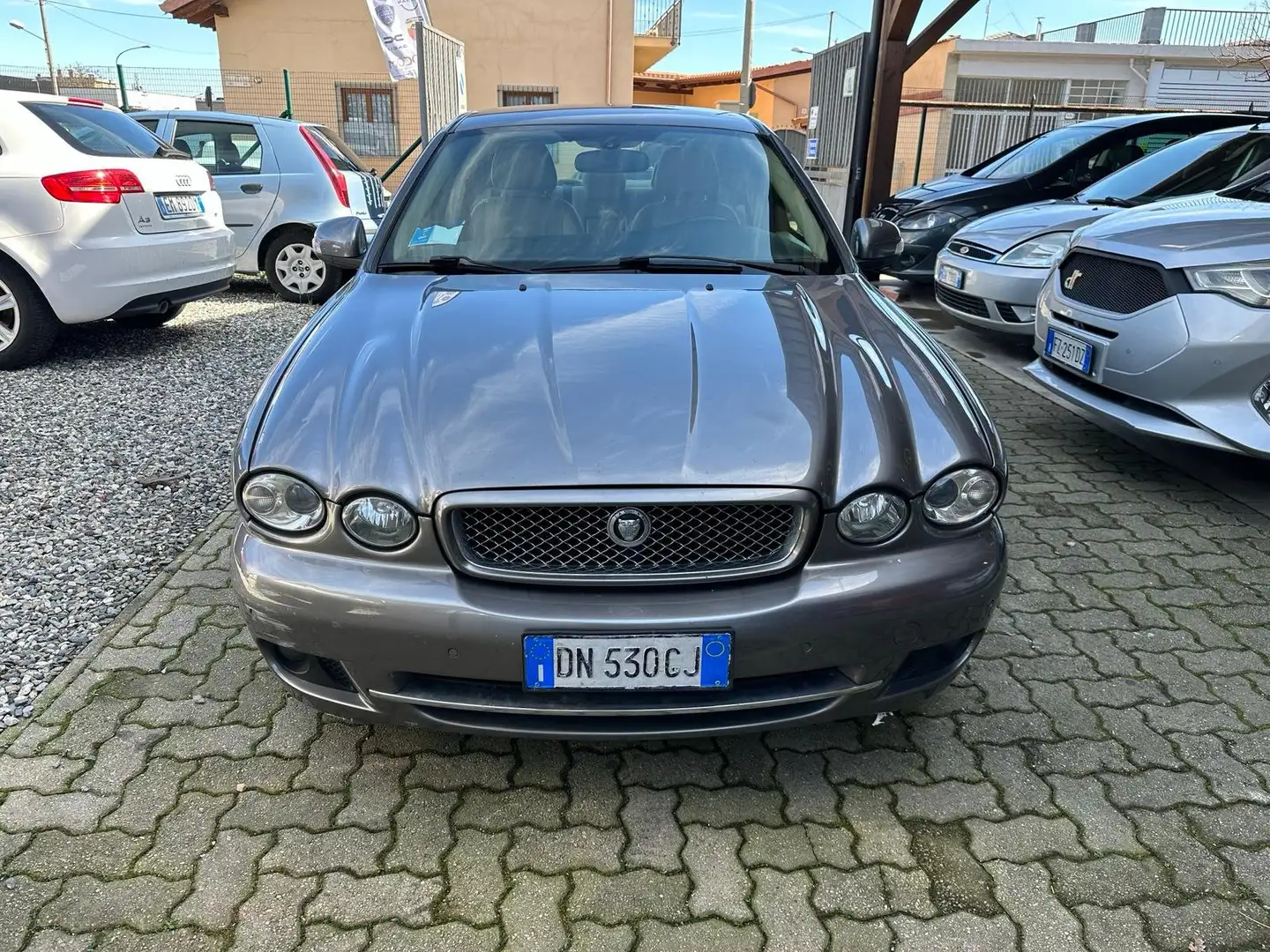 Jaguar X-Type X-Type 2.2d Luxury srebrna - 2