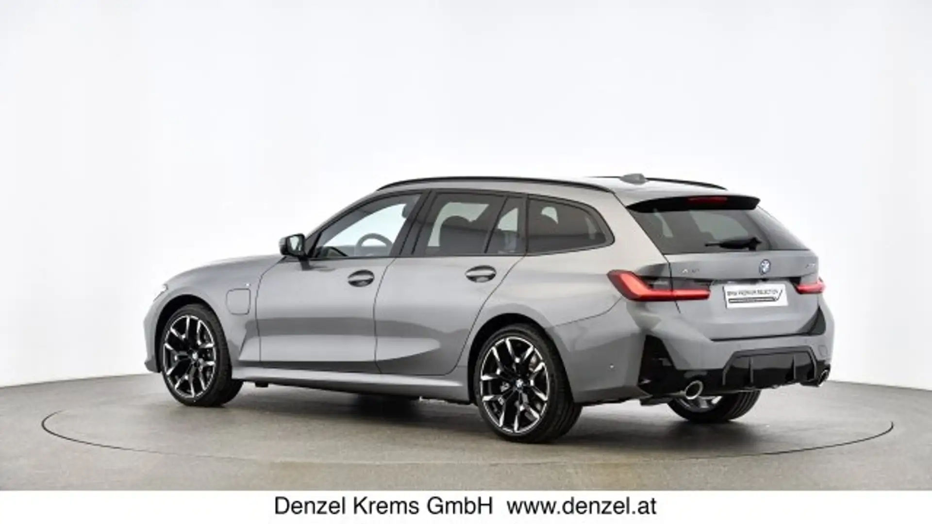 BMW 330 e xDrive Touring G21 Grau - 2