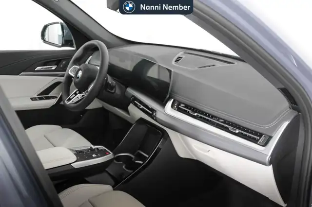 BMW X1 view 8