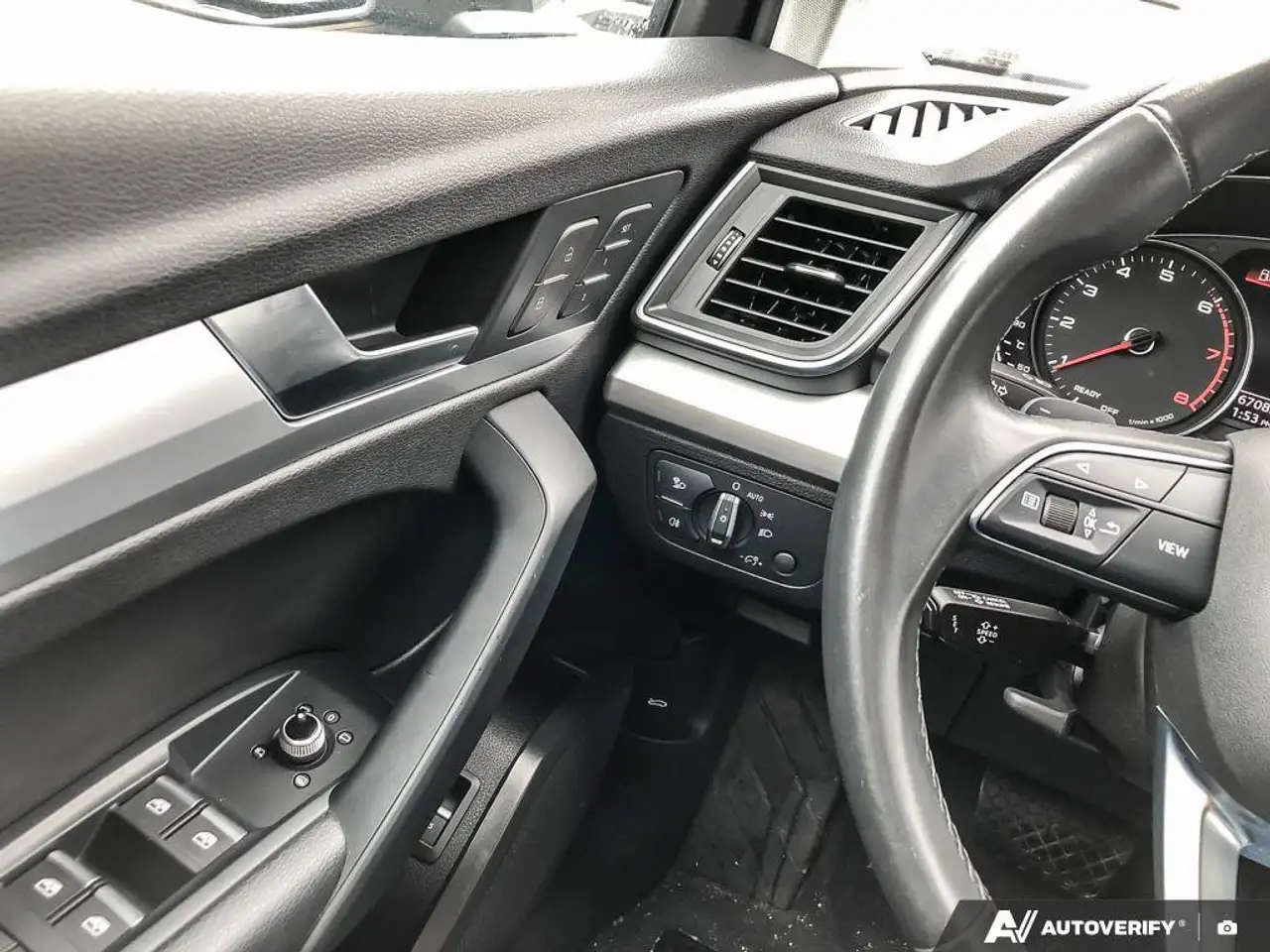 Audi Q5 снимка Audi Q5