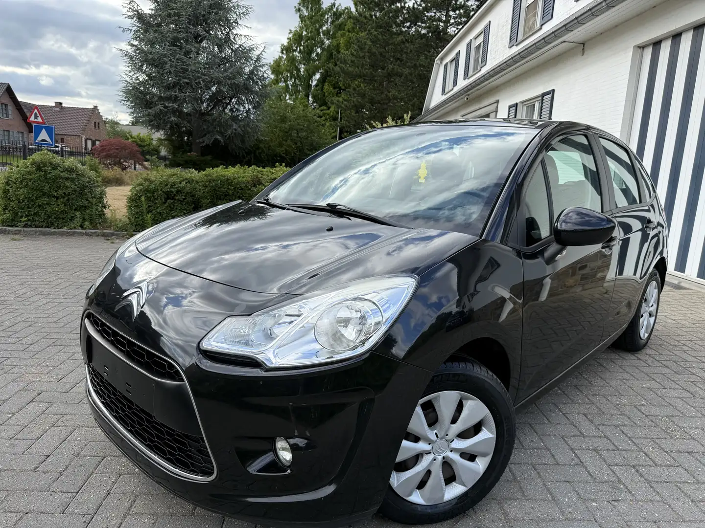 Citroen C3 Pure Tech (VTi) 82 Exclusive Noir - 1