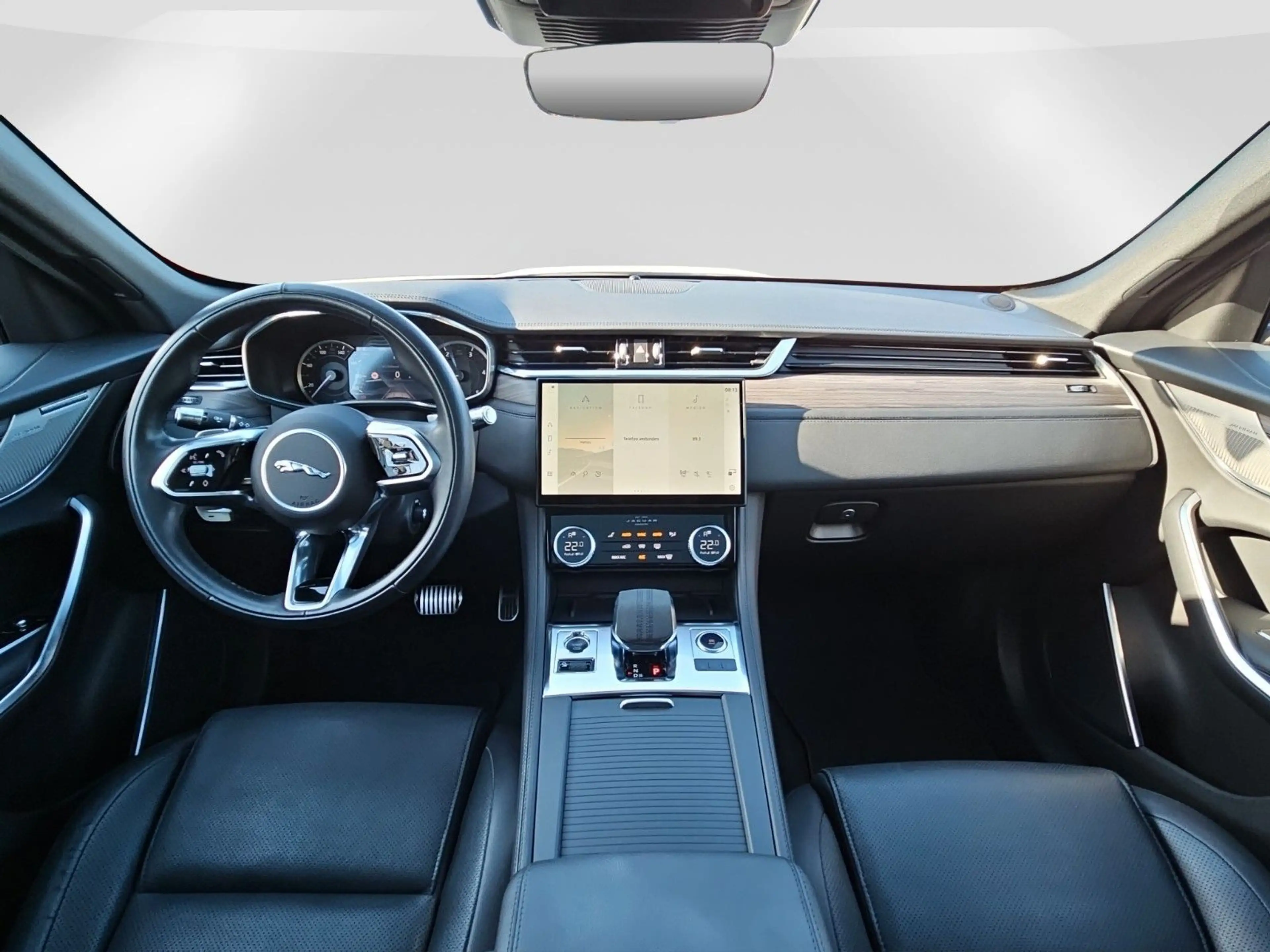 Jaguar F-Pace D300 Mild-Hybrid — photo 2