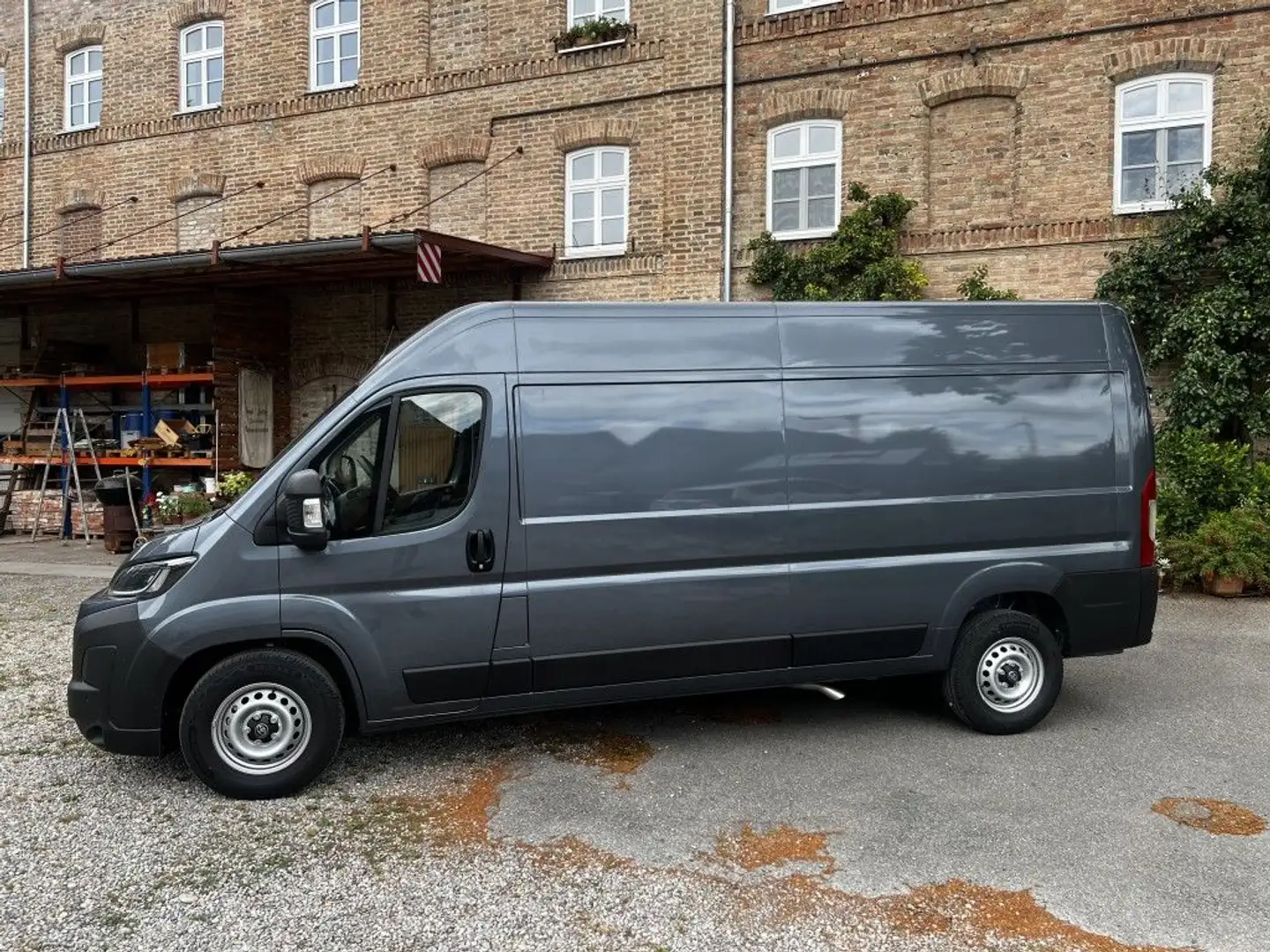 Toyota Proace Max 2.2-l-D 35 L3H2 Select Grau - 2