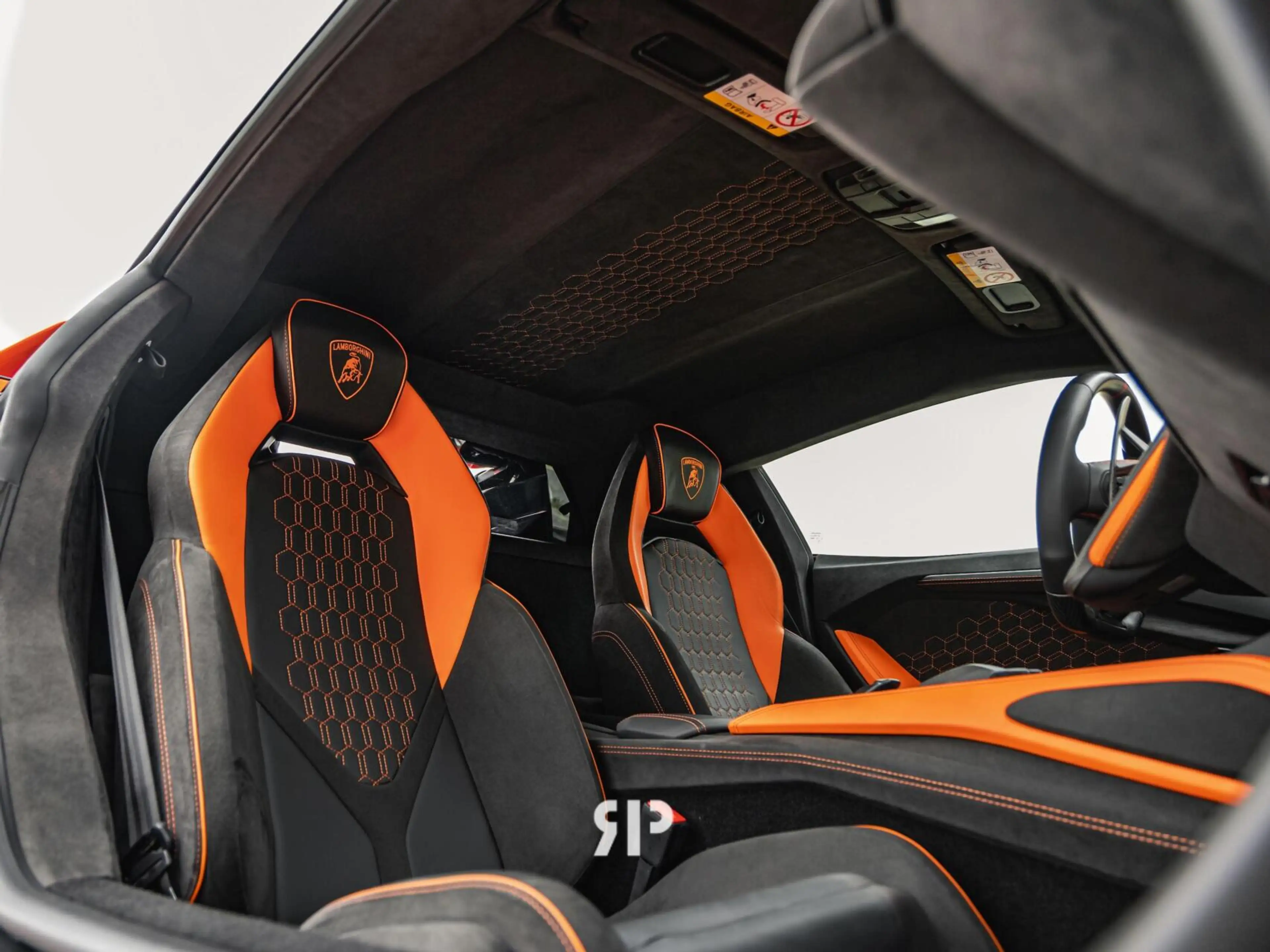 Lamborghini Revuelto Revuelto 6.5 V12 — photo 6