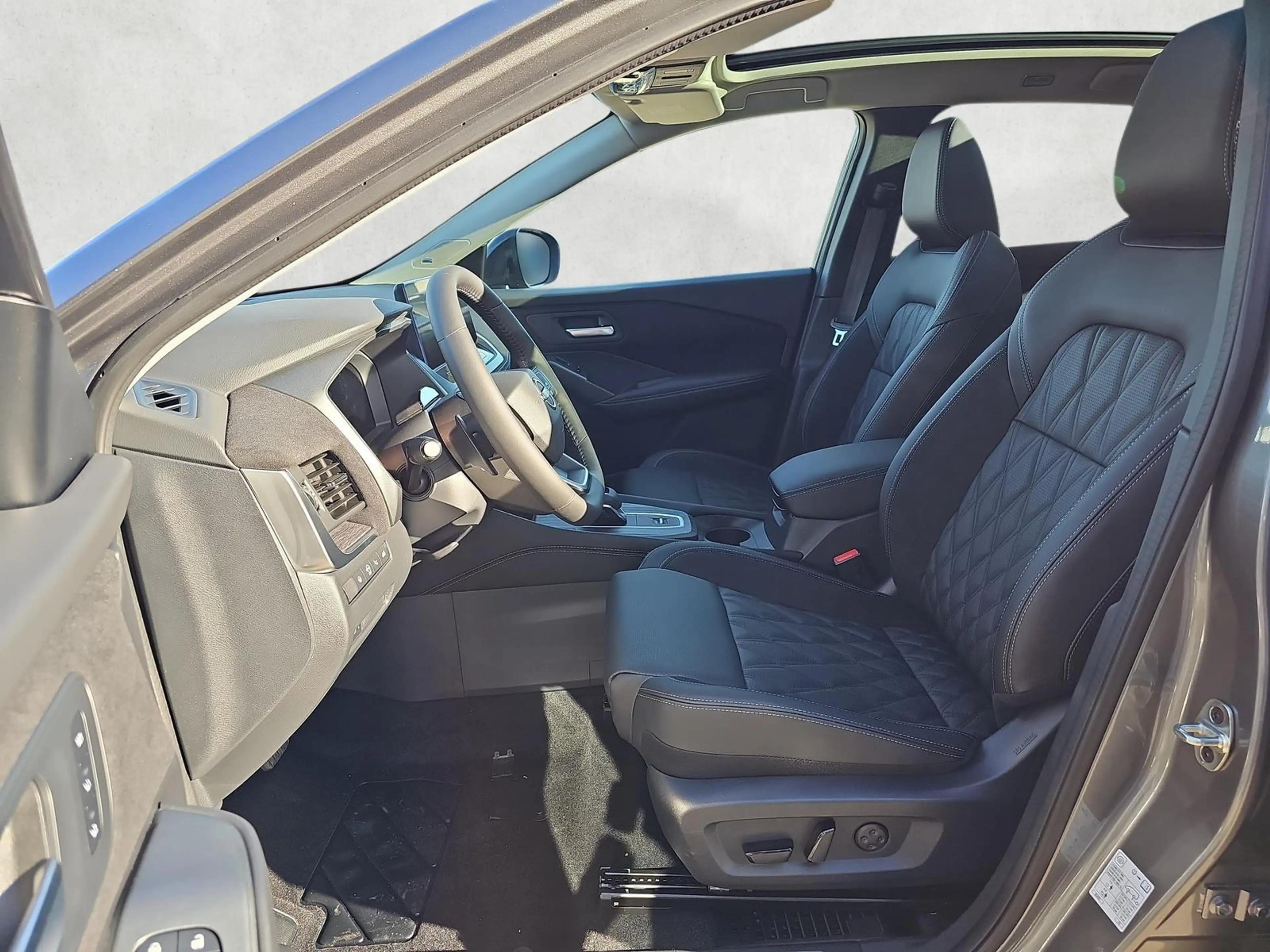 Nissan Qashqai Tekna+ 1.3 X-Tronic Premium 20Zoll Leder 116 kW... — photo 9