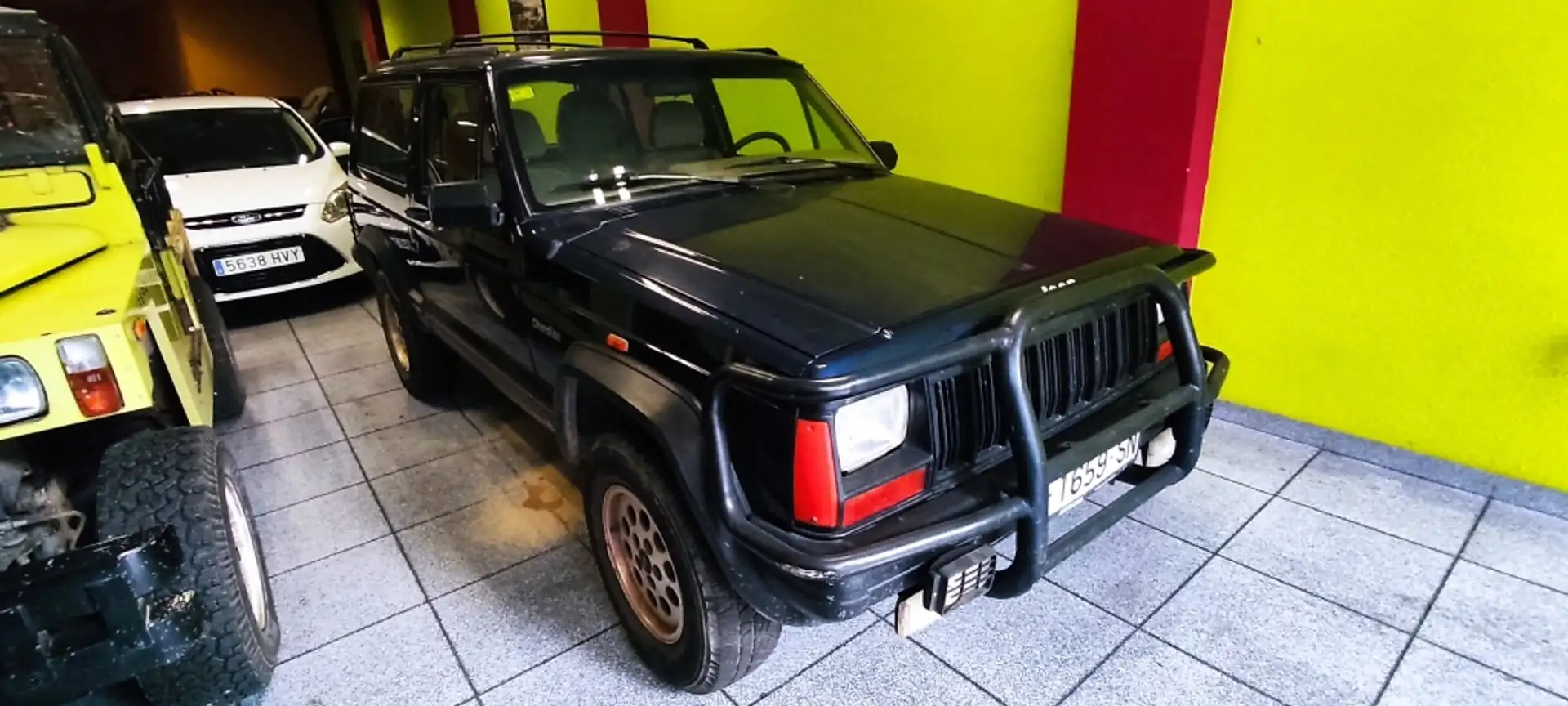 Jeep Cherokee 2.5TD Jamboree Negro - 2