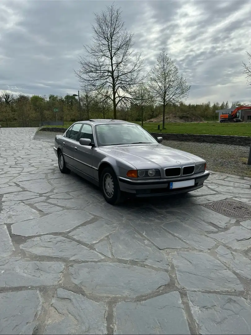 BMW 728 728i Srebrny - 1