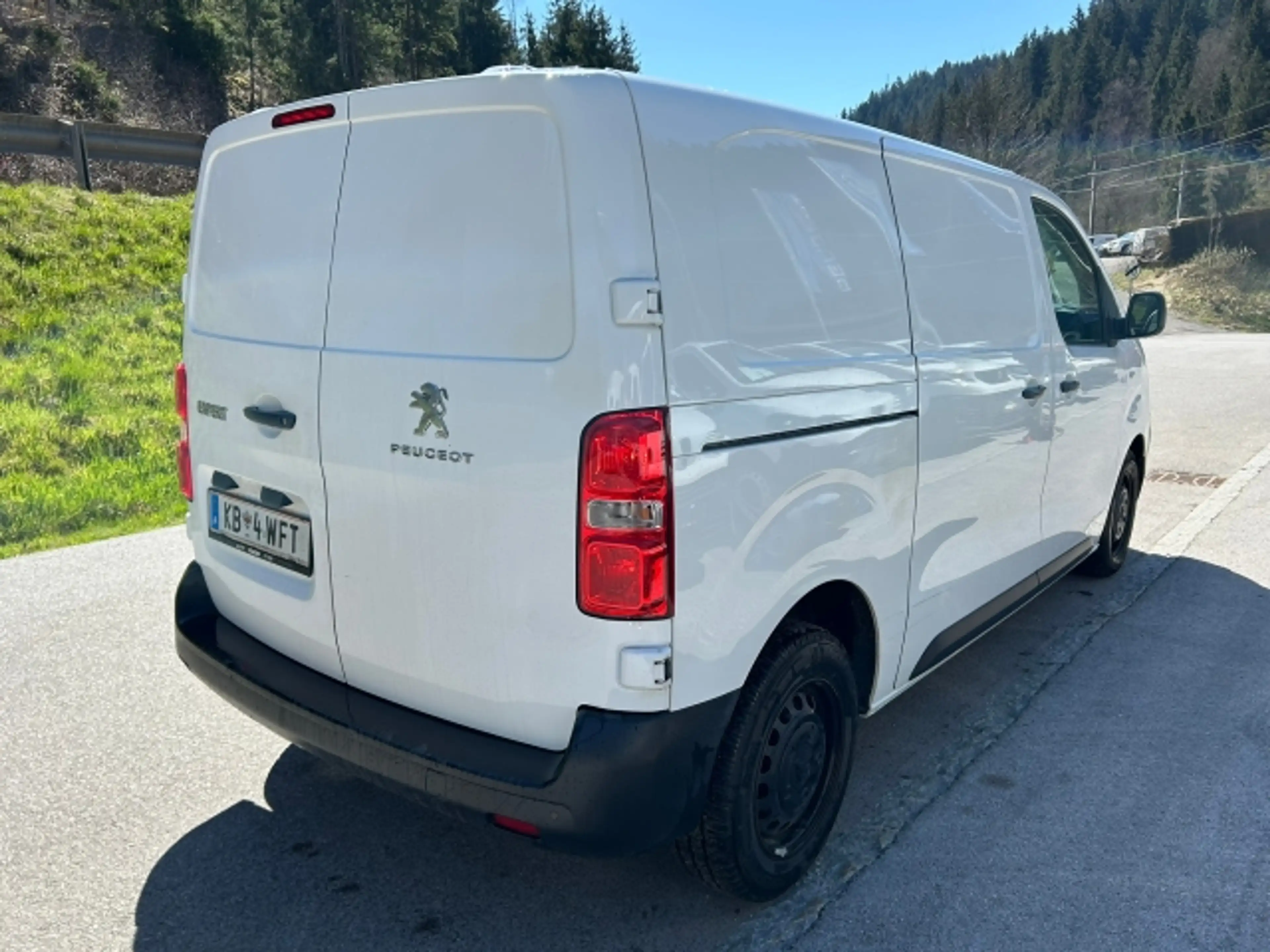 Peugeot Expert Expert Premium L2 BHDI 120 2,0 — photo 5