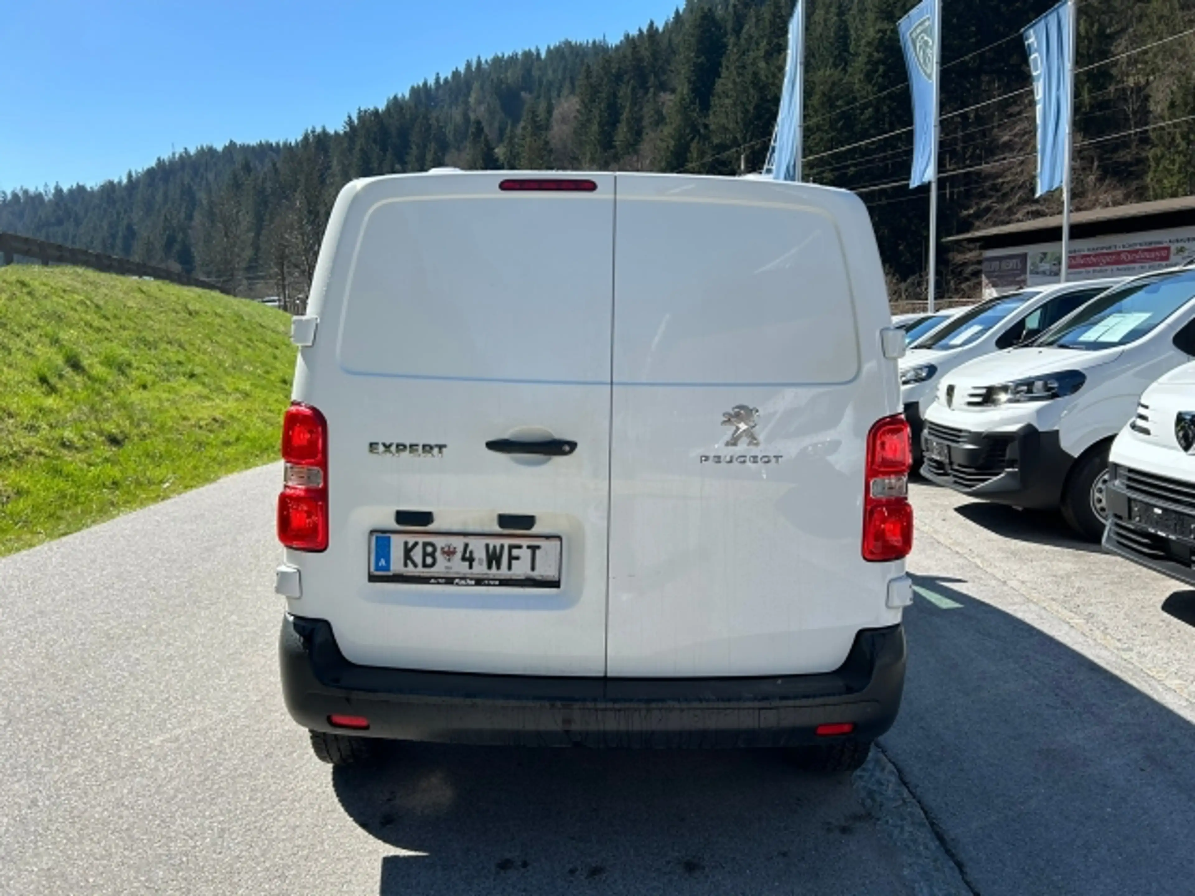 Peugeot Expert Expert Premium L2 BHDI 120 2,0 — photo 6