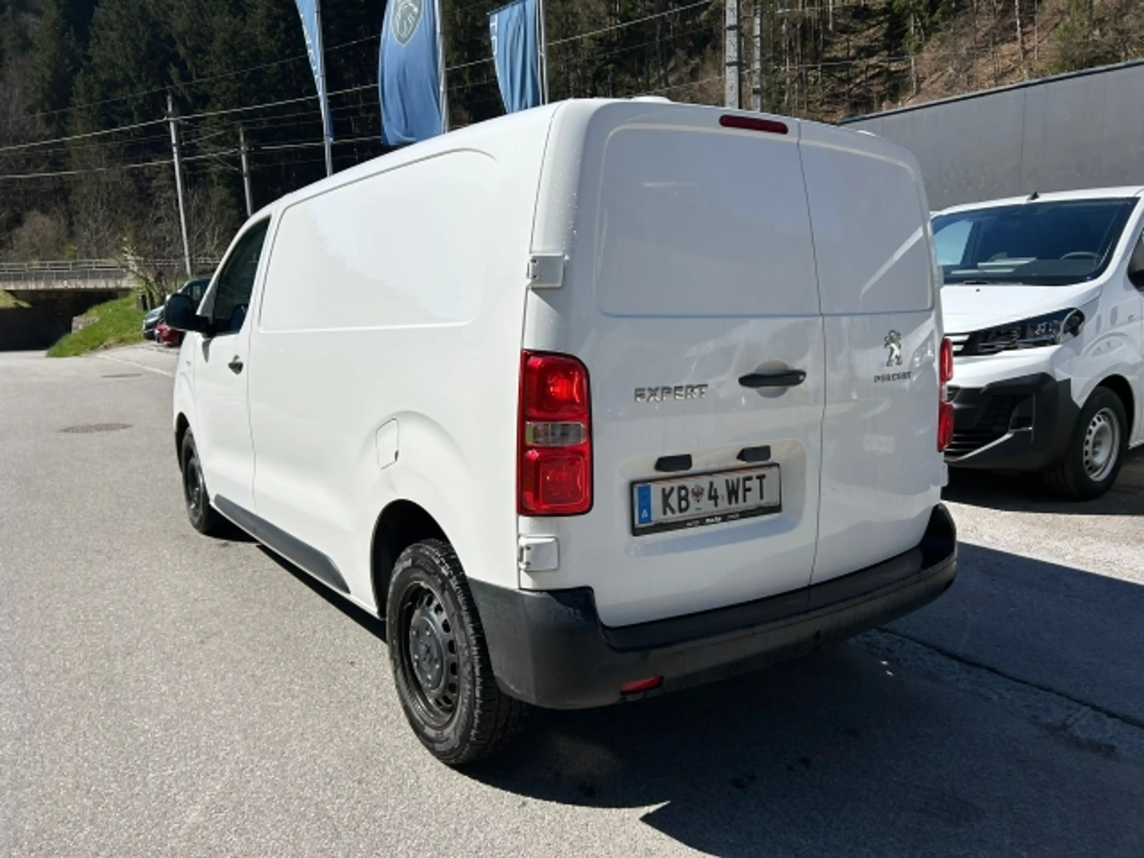 Peugeot Expert Expert Premium L2 BHDI 120 2,0 — photo 4