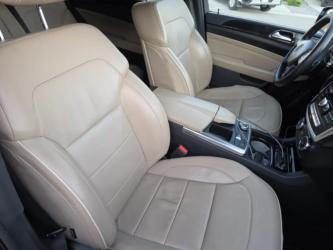 Mercedes-Benz M-Class fotografie Mercedes-Benz M-Class