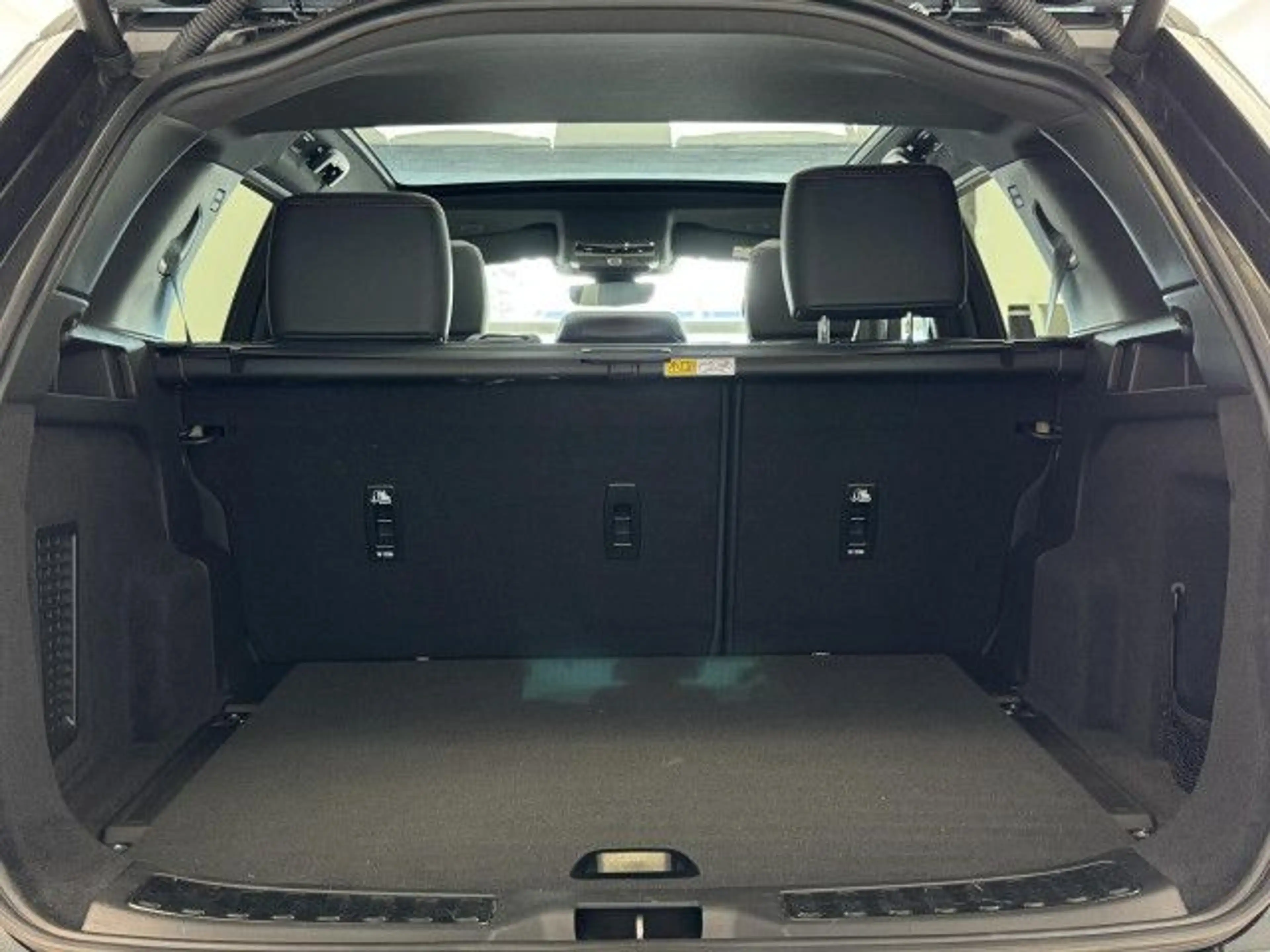 Land Rover Discovery Sport P200 R-Dyn SE Pano AHK WinterPaket — photo 15