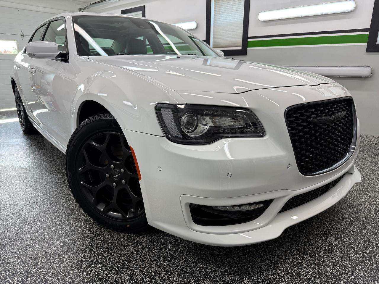 2023 Chrysler 300 300 Touring L AWD