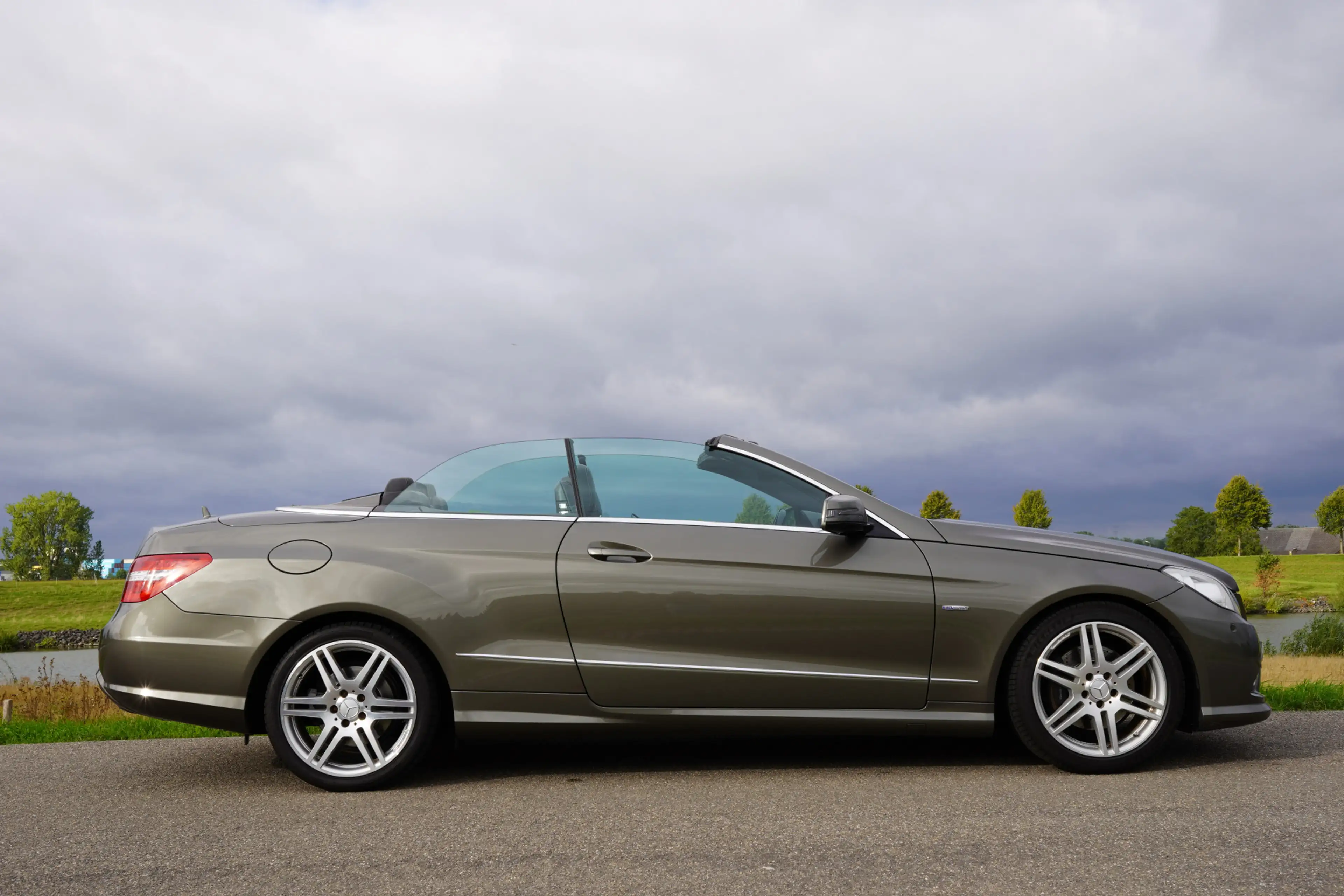 Mercedes-Benz E 250 Cabrio CGI Elegance / AMG / Nekverwarming / — photo 5