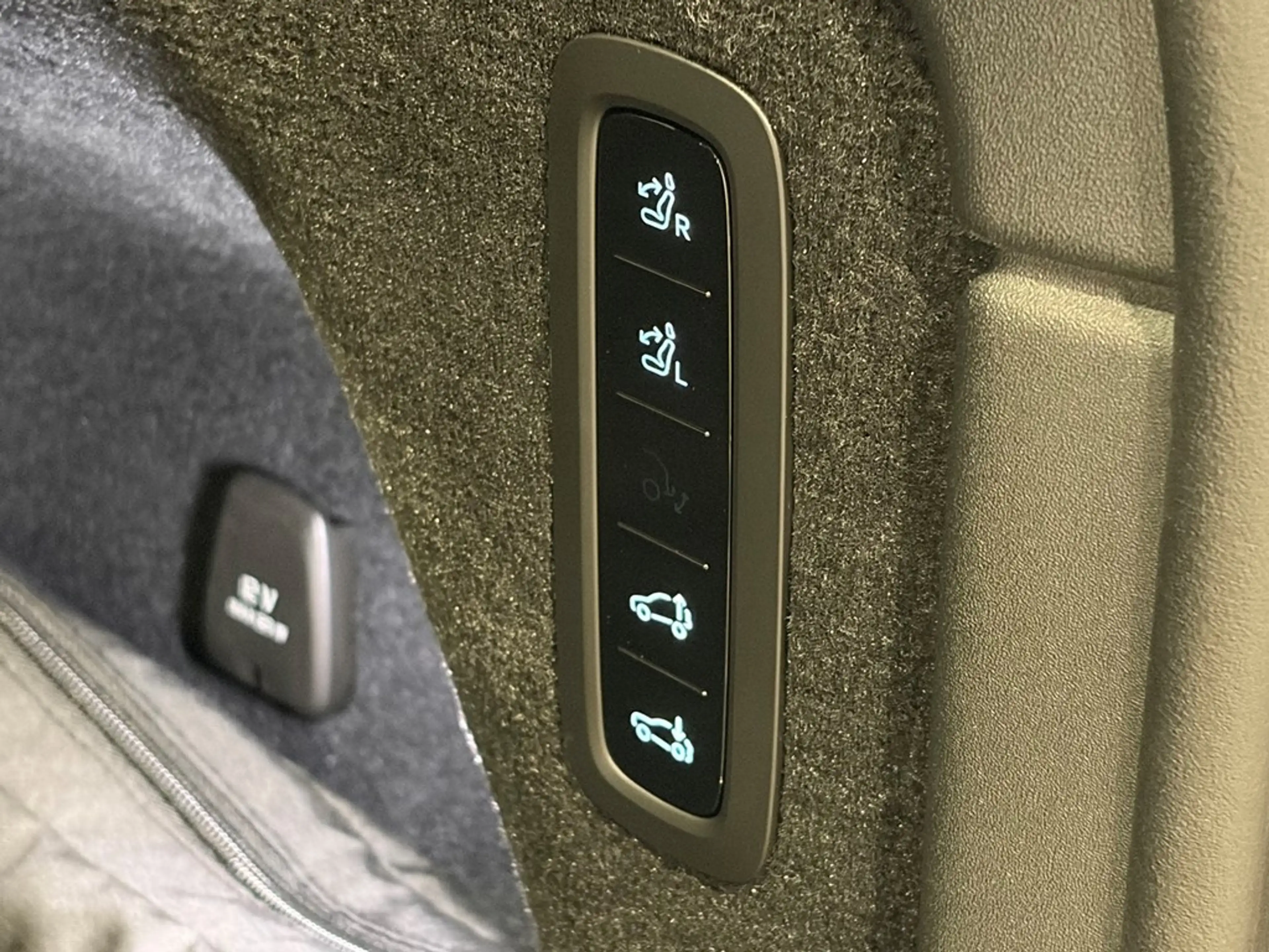 Volvo EX90 Ultra Twin Motor Performance + 6 PLAATSEN/LUCHTVER — photo 13