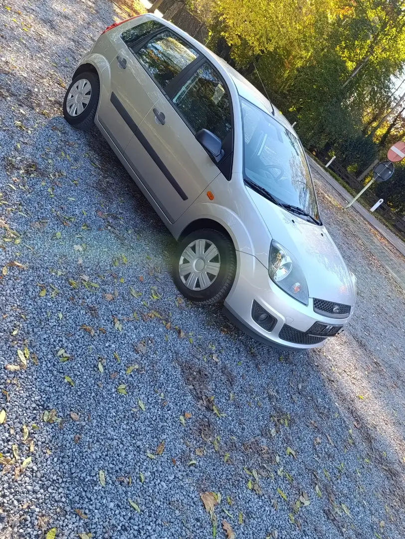 Ford Fiesta 1.6 Aut. Fun X - 1