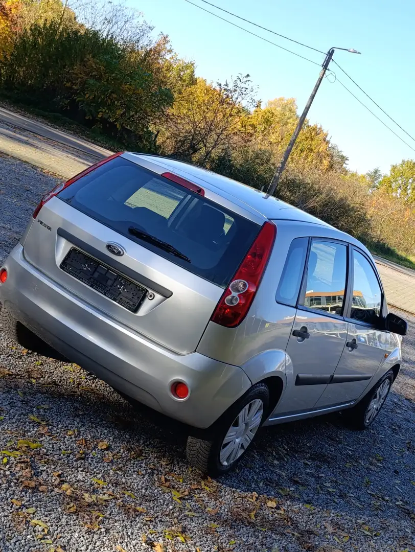 Ford Fiesta 1.6 Aut. Fun X - 2