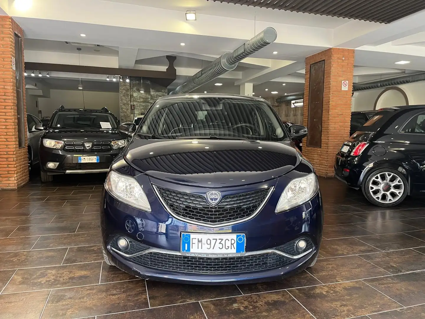 Lancia Ypsilon Ypsilon III 2015 1.2 Platinum 69cv my16 Azul - 2
