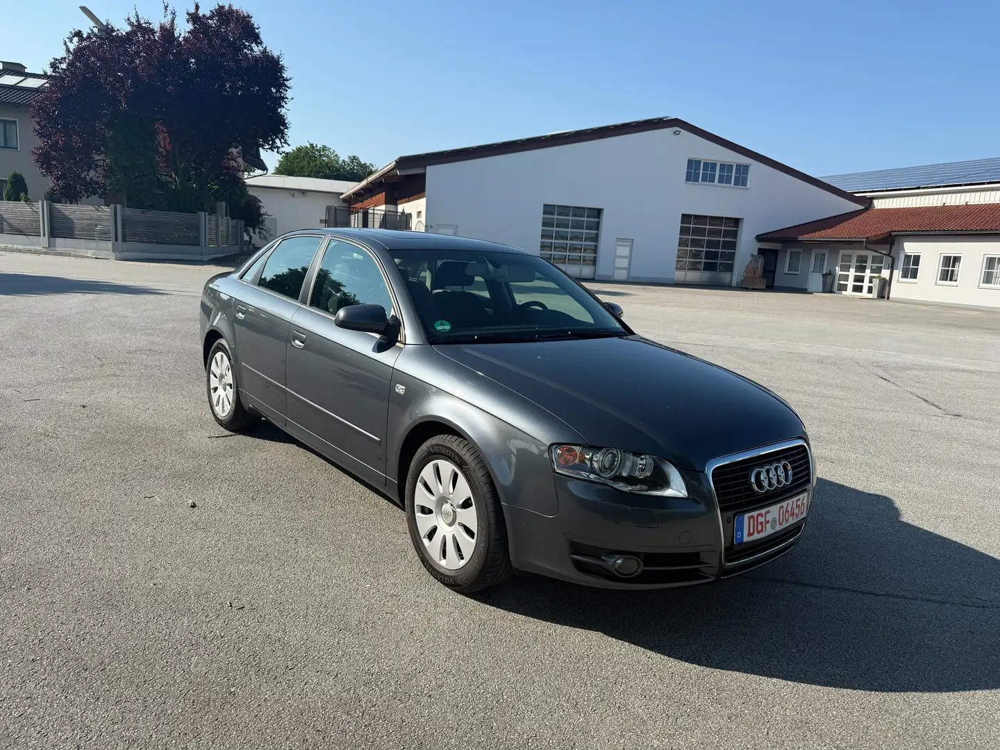 Audi A4 2.7 TDI-Xenon-Pdc-Shz-Schiebedach-Temp-Garantie Grau - 1