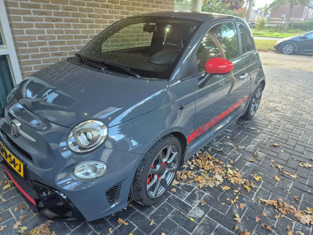 Fiat 500 Abarth 2017 из Европы — купить под ключ