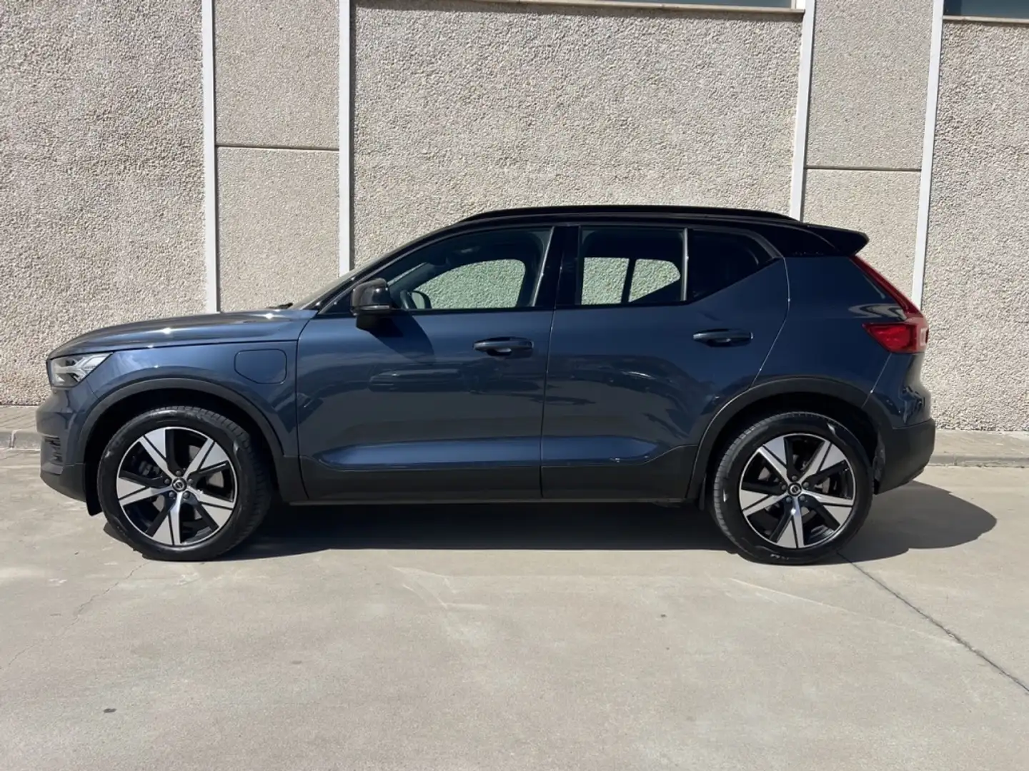 Volvo XC40 T5 Recharge R-Design Aut. Azul - 2