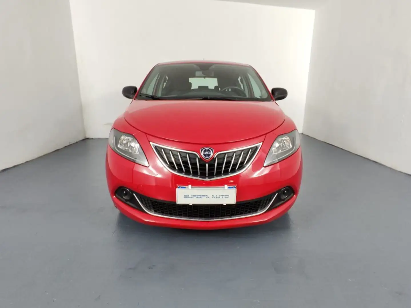 Lancia Ypsilon 1.0 FireFly 5 porte S&S Hybrid Ecochic Silver Rosso - 2