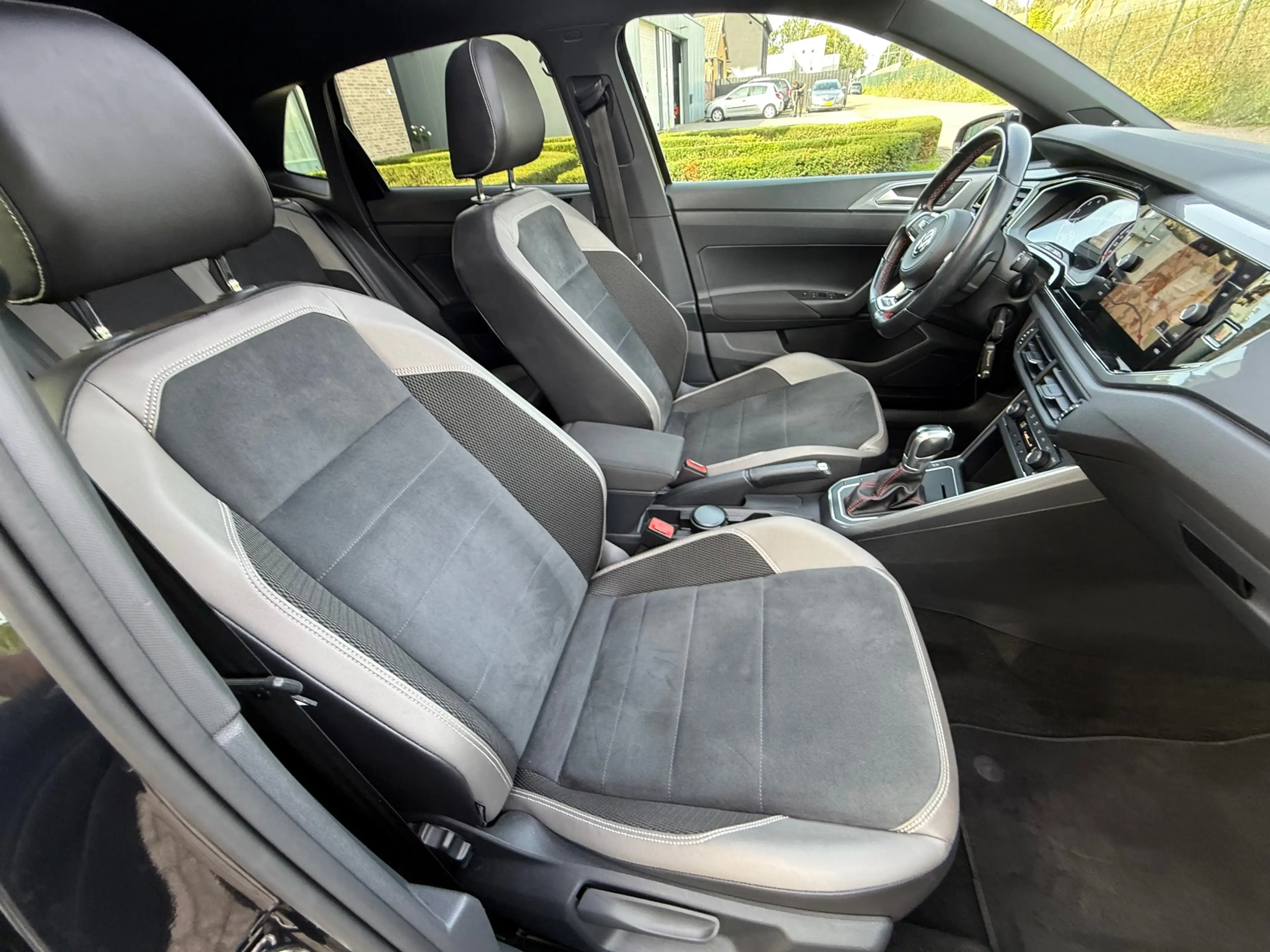 Volkswagen Polo GTI 2.0 TSI DSG I PANO I LED I VOLL I CRUISE I CARPLAY — photo 8