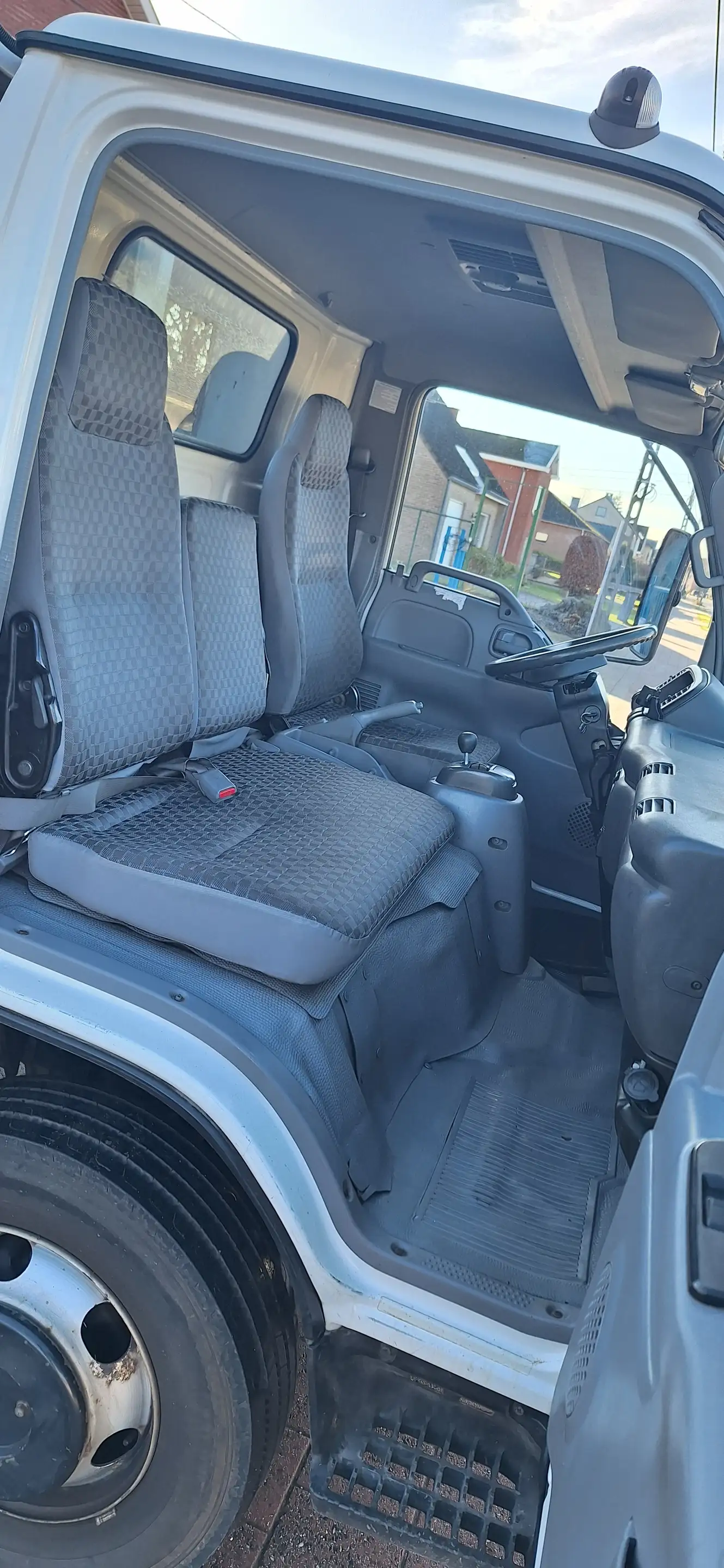 Isuzu NPR NPR-85-3.0cc-SMOOTHER-170.000KM — photo 9