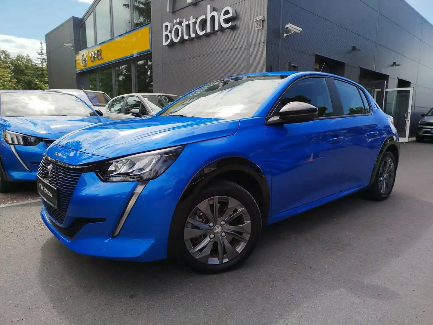 Peugeot 208 e- Active Pack Blau - 2