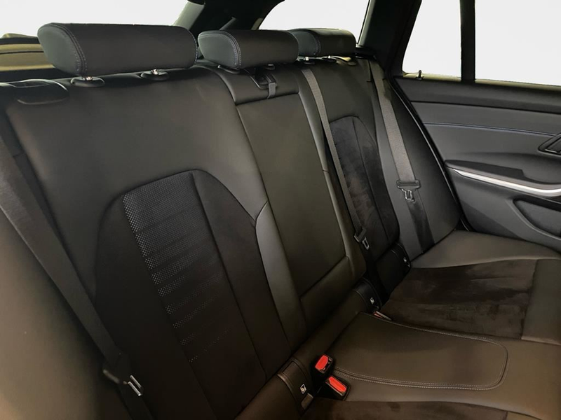 BMW 320 M Sport — photo 15