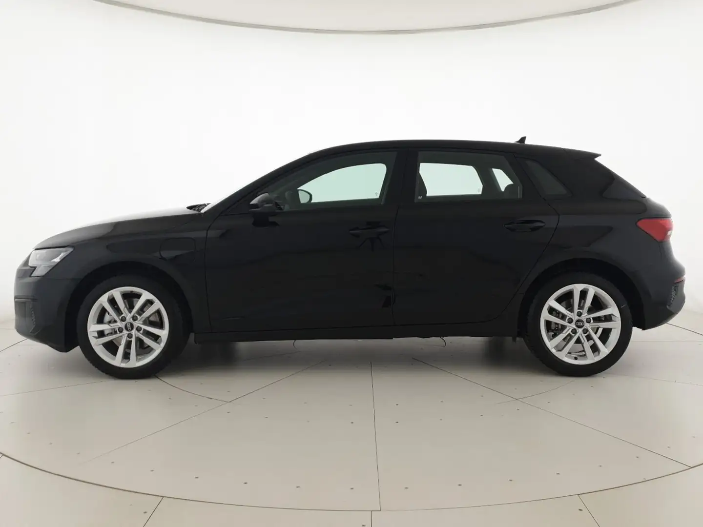 Audi A3 Sportback 40TFSIe 204CV Business Nero - 2