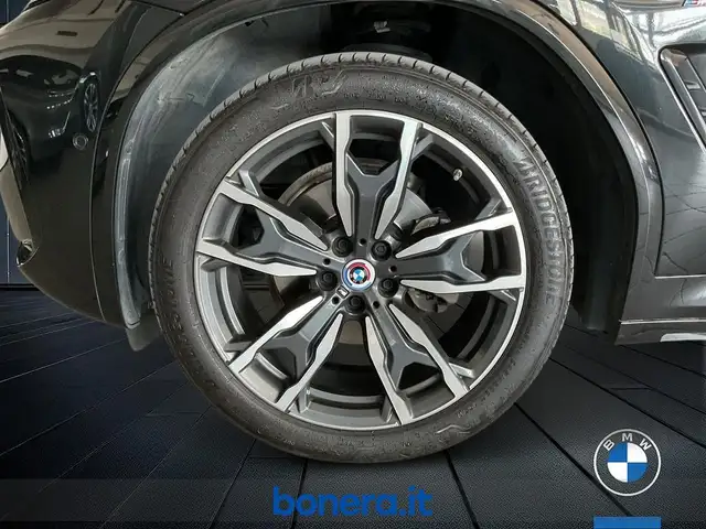 BMW X3 view 12