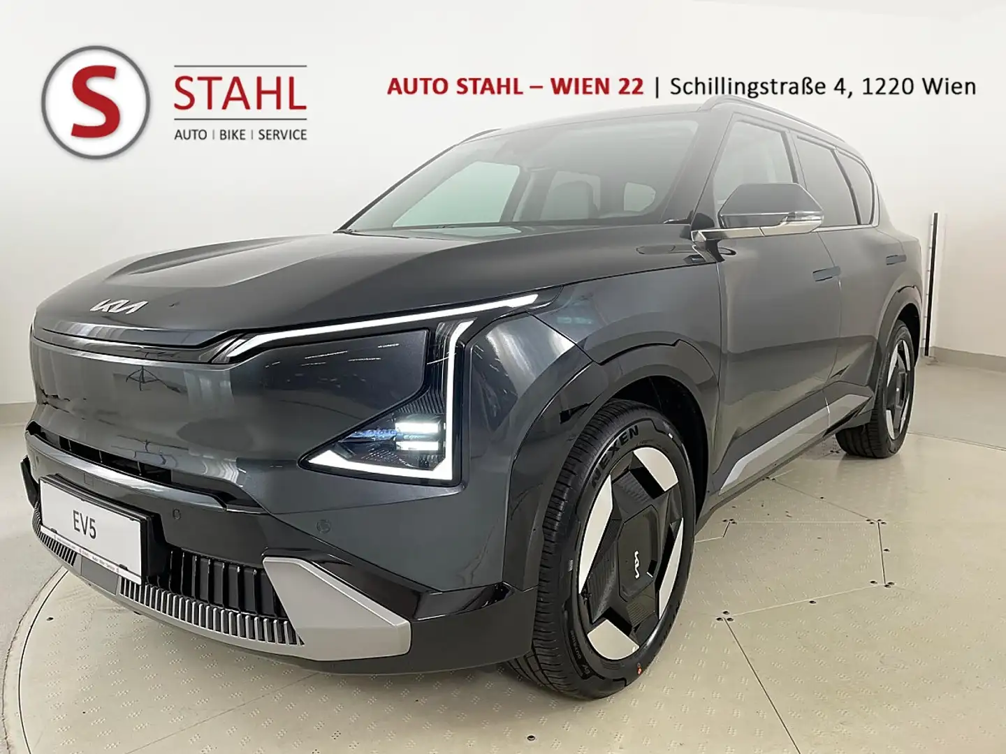 Kia EV5 /1ST EDITION/81,4KWH/AT/FWD/216/MY26 Grau - 1