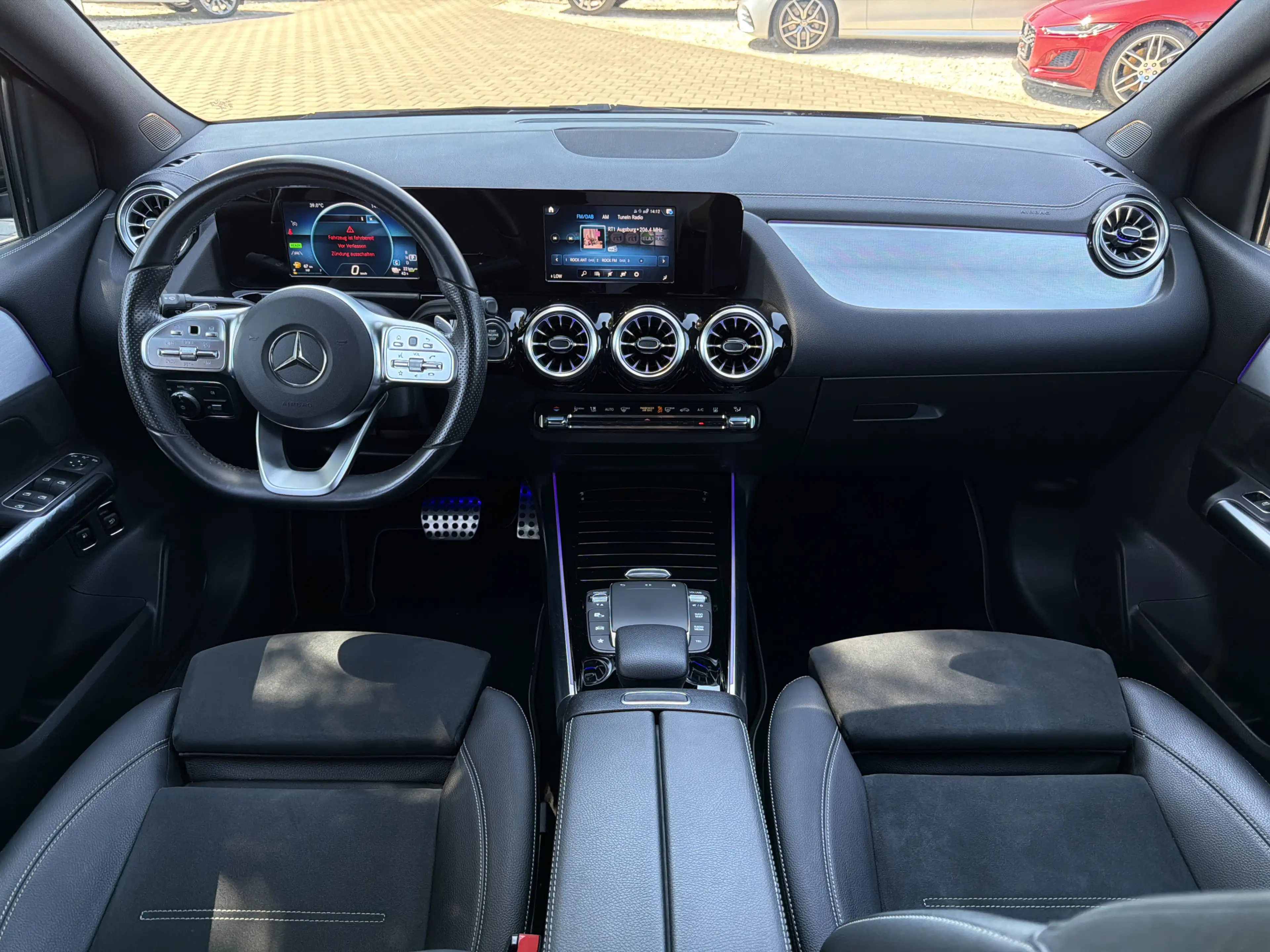 Mercedes-Benz B 250 e Edition 2020 AMG Line Panorama LED Night — photo 5