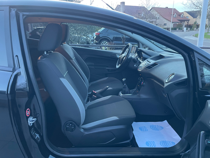 Ford Fiesta 🏴Fiesta 1.0i ÉDITION PLUS⚠️GARANTIE 12 MOIS⚠️ — photo 5