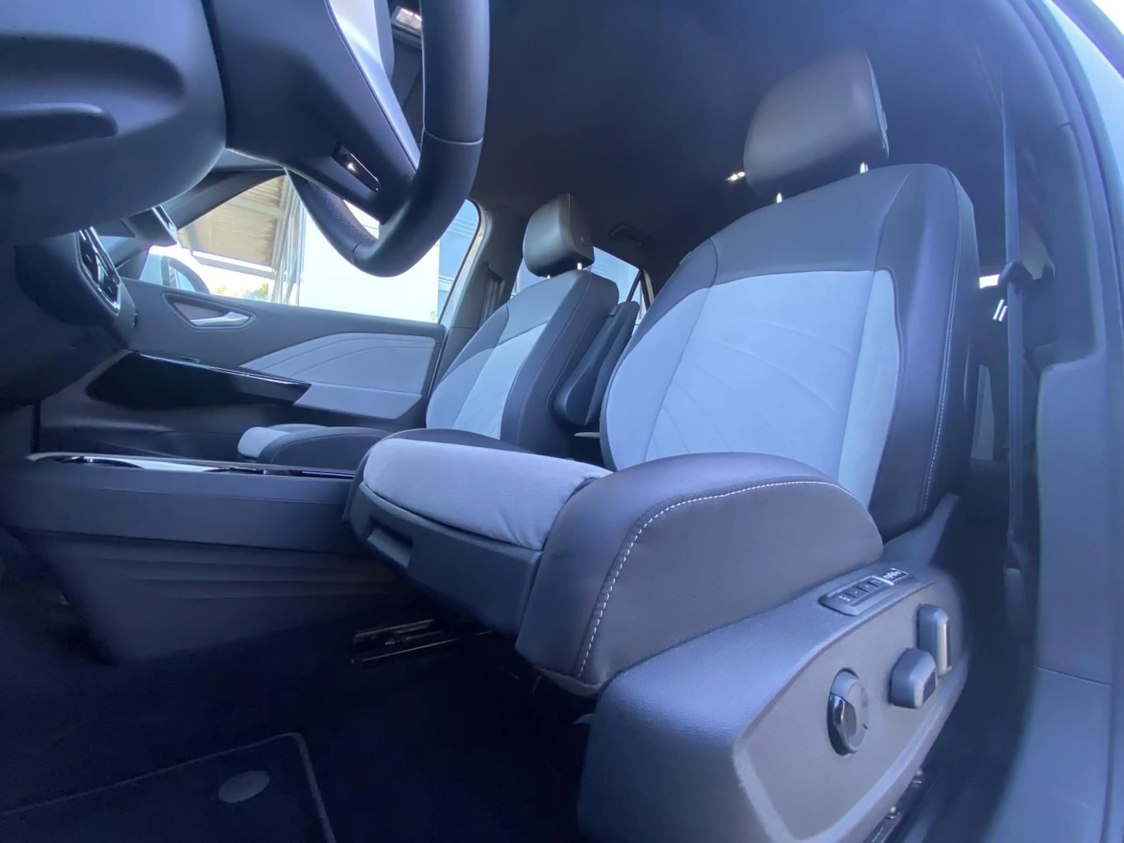 Volkswagen ID.3 PRO FACELIFT APP-CONNECT+EL-ERGO-ACTIVE-SIT — photo 9